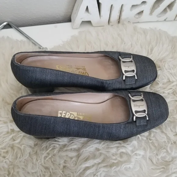 Salvatore Ferragamo Gray Heels with Sophisticated Design - Picture 6 of 13